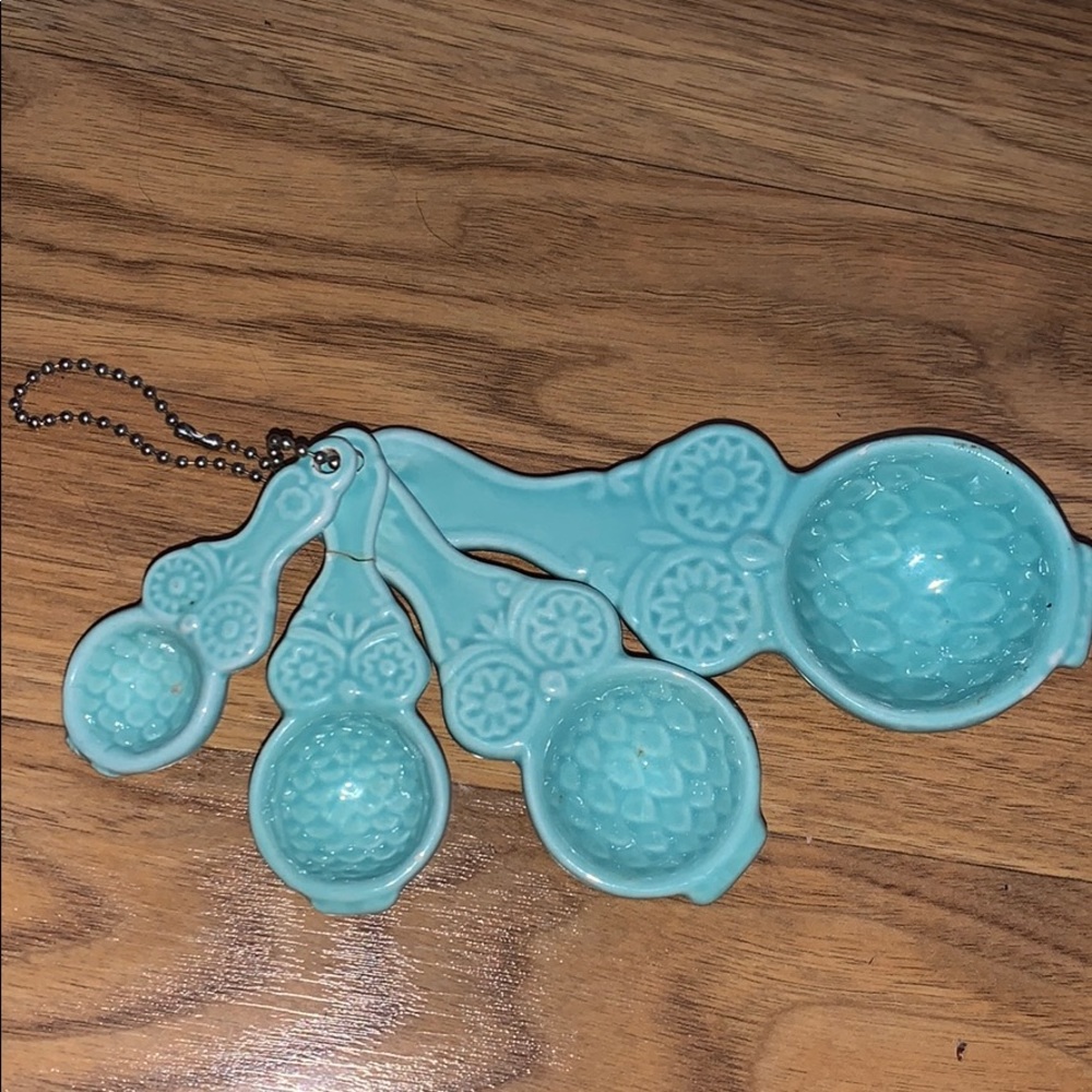 Measuring spoons